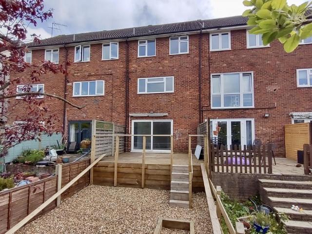 House for rent in Hammerfield, Pouchen End