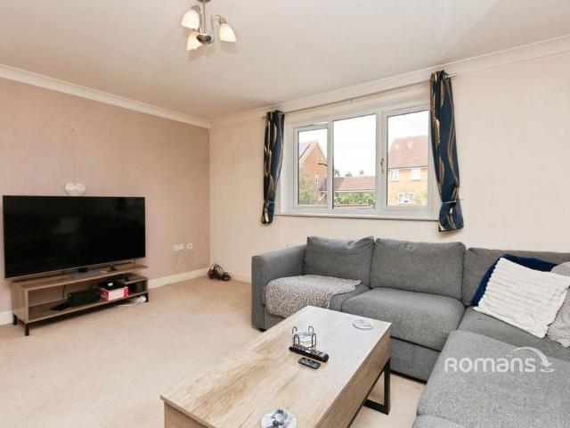 Townhouse for rent in North Town, Aldershot