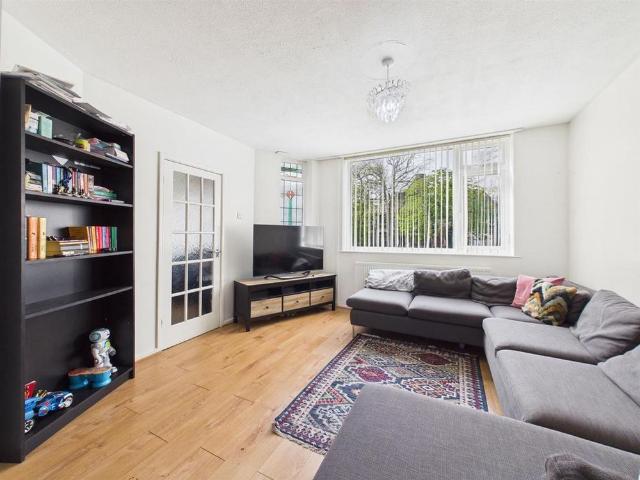 Townhouse for rent in West Midlands