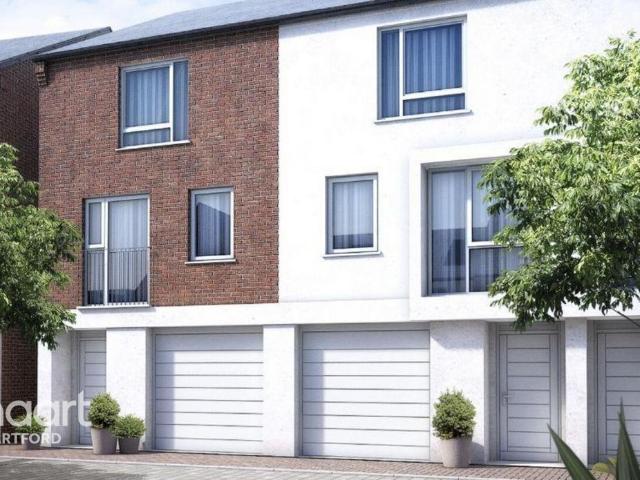House for rent in Barnes Cray, Greater London