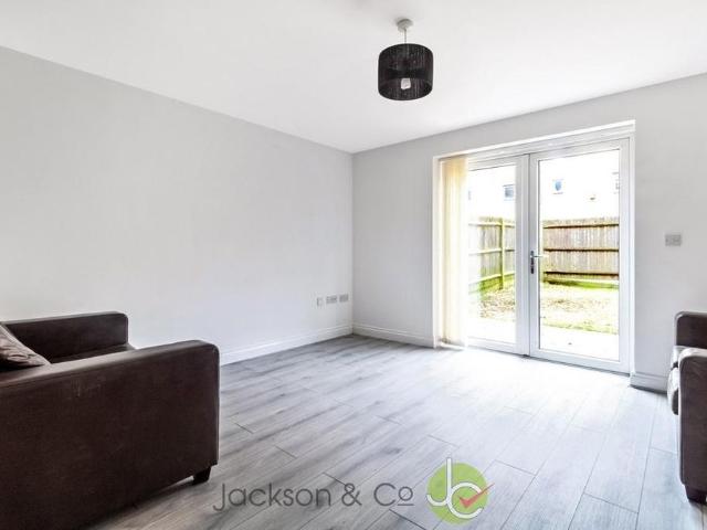 Townhouse for rent in Fordham Heath, Essex