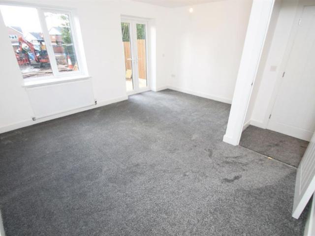 Townhouse for rent in Headless Cross, Redditch