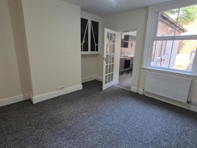 Townhouse for rent in Salisbury, Wiltshire