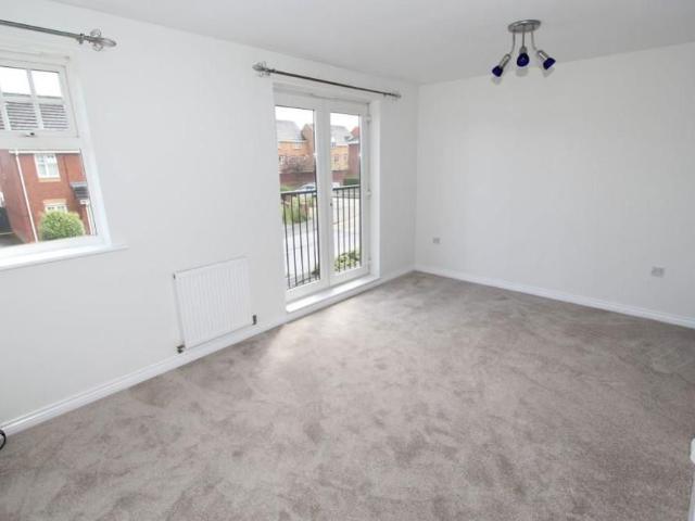 Townhouse for rent in Baswich, Staffordshire