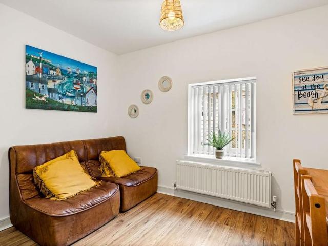 Townhouse for rent in Hythe, Folkestone