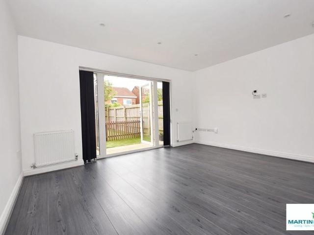 Townhouse for rent in Barwell, Barton