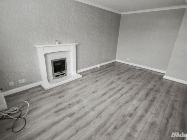 Townhouse for rent in Hough Green, Widnes