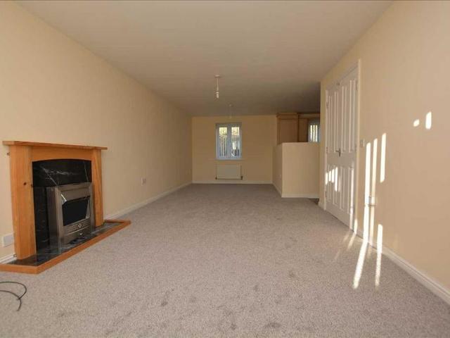 Townhouse for rent in Littler, Winsford