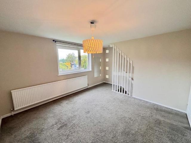 Townhouse for rent in Darnall, Sheffield