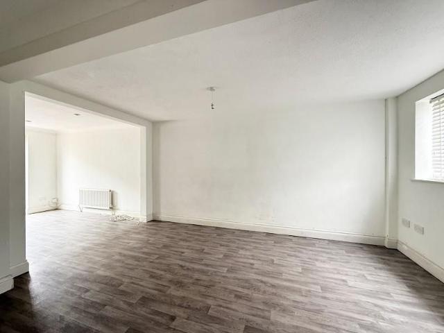 Townhouse for rent in Helford, Hampshire