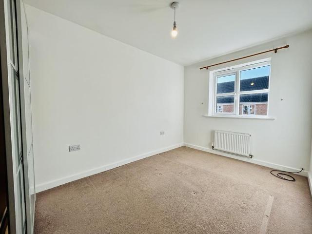 Townhouse for rent in Wilmorton, East Midlands