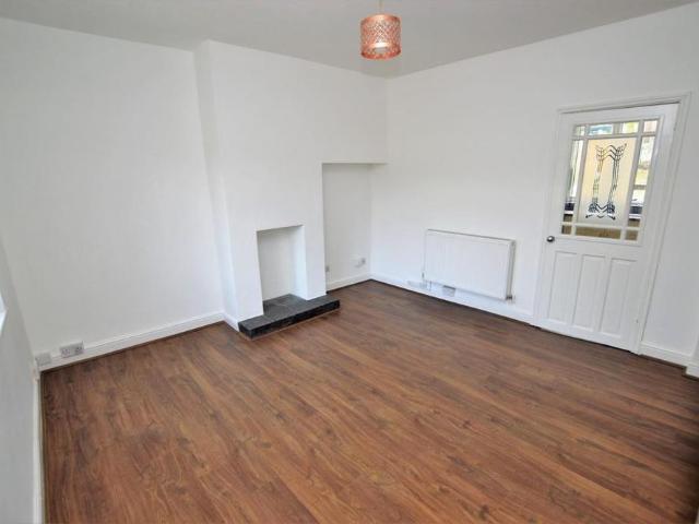 Townhouse for rent in Mowmacre Hill, Old Wharf