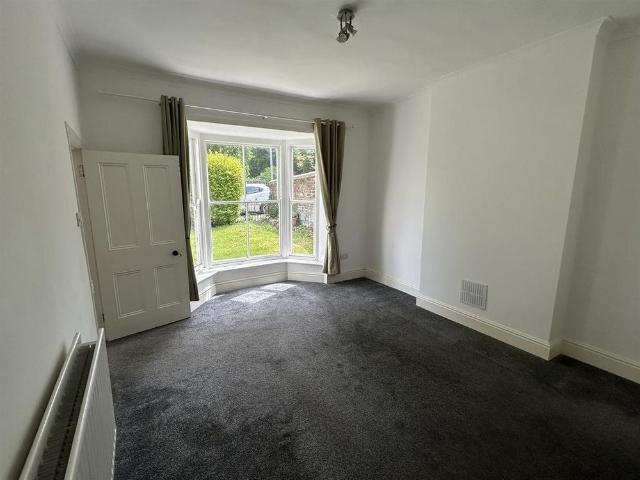 Townhouse for rent in Caerleon, Wales