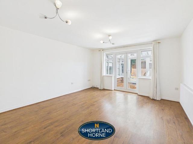 Townhouse for rent in Radford, West Midlands