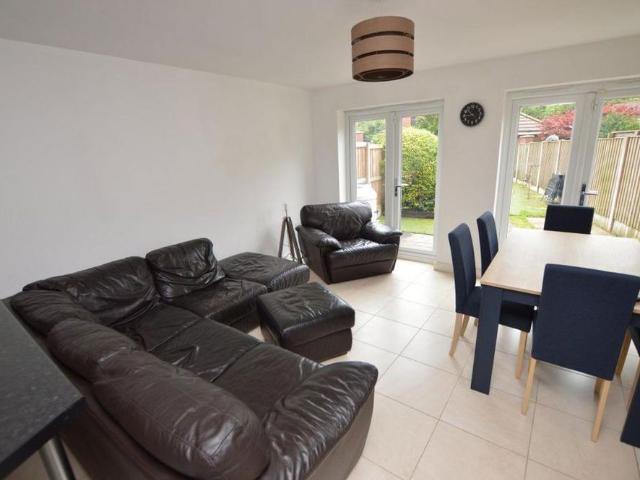 Townhouse for rent in Wigan, Greater Manchester
