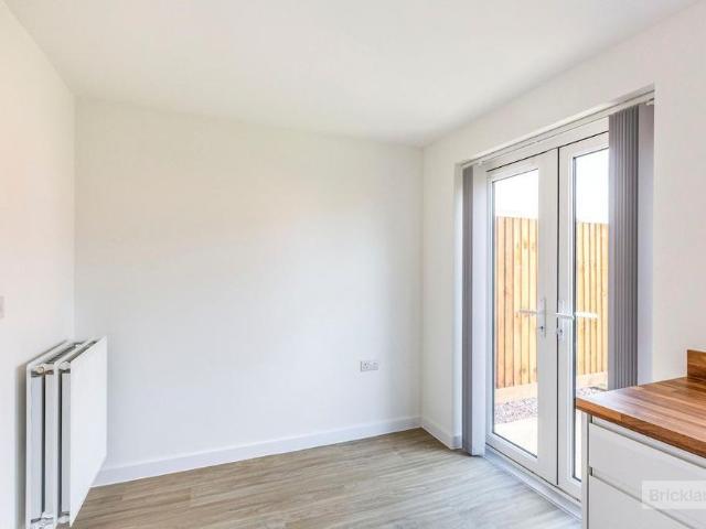 Townhouse for rent in Rothwell
