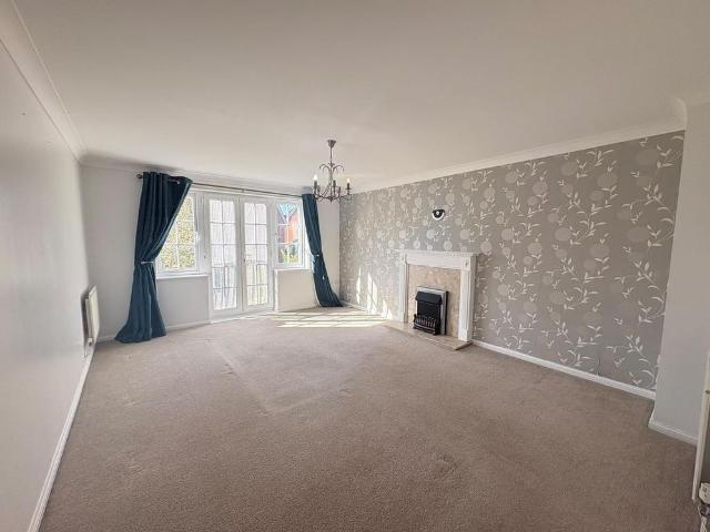 Townhouse for rent in Grays, Essex