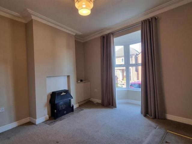 Townhouse for rent in Halesowen, West Midlands
