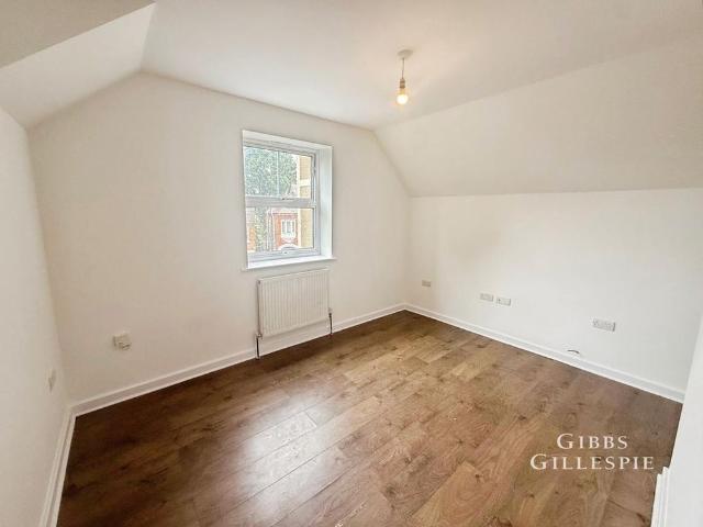 Townhouse for rent in Slough