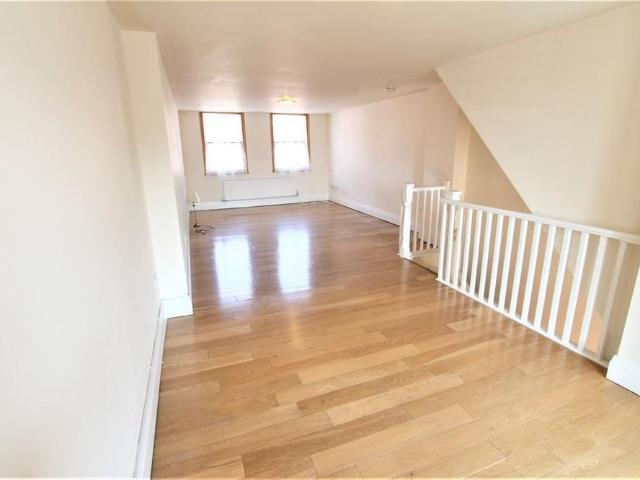 Townhouse for rent in Coppenhall, Crewe
