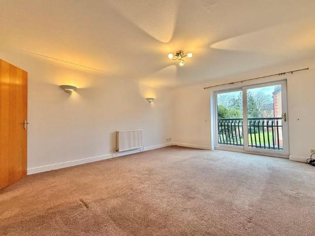 Townhouse for rent in Georgia, Greater Manchester