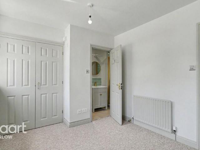 Townhouse for rent in Kings Hill, Colliers End