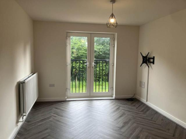 Townhouse for rent in Chadsmoor, Staffordshire