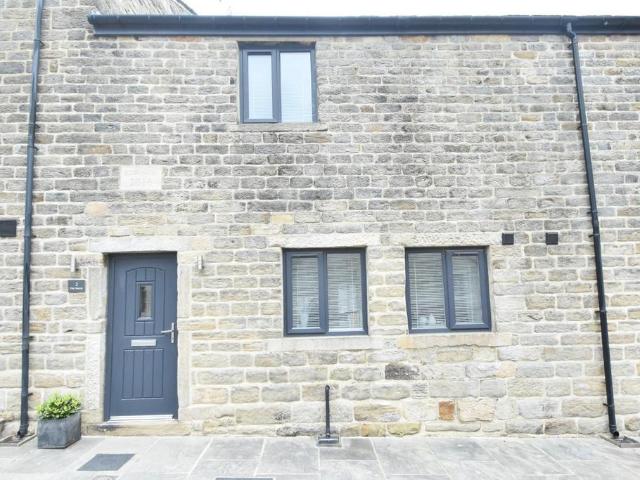 House for rent in Burnedge, Greater Manchester