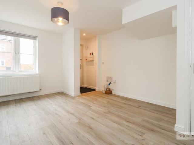 Townhouse for rent in Stanford On Avon, Leicestershire