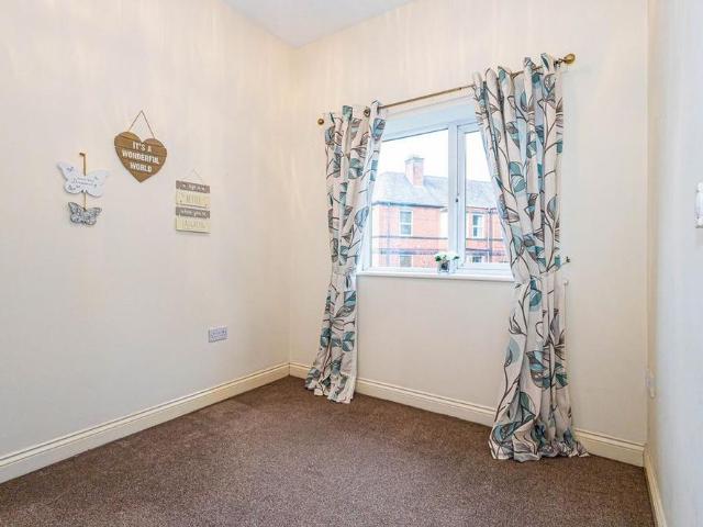 Townhouse for rent in Springfield, Wigan