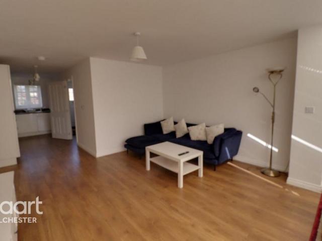 Townhouse for rent in Hythe, Fordham Heath