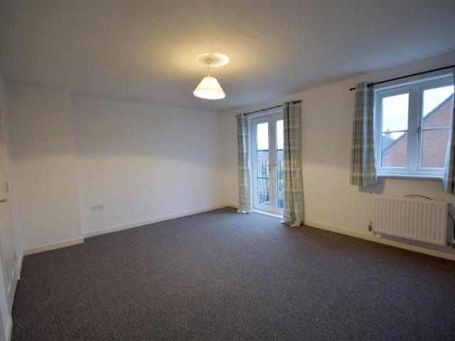 Townhouse for rent in Stone, Baswich