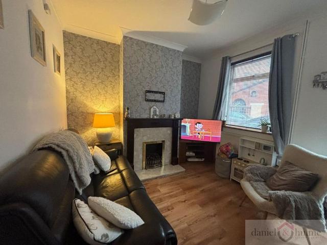 Townhouse for rent in Leek, Staffordshire Moorlands