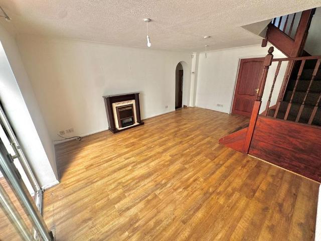 Townhouse for rent in City Centre, South Yorkshire