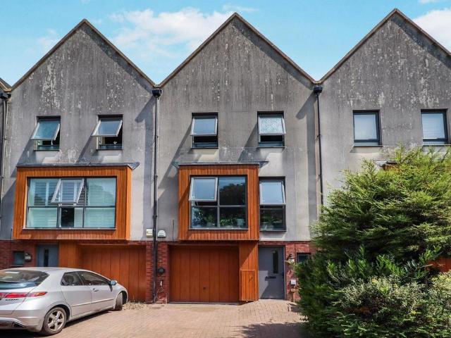 House for rent in Falcon Lodge, Wales
