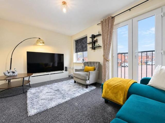 Townhouse for rent in Millfield, Sunderland