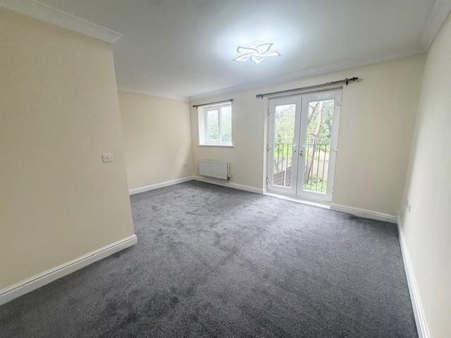 Townhouse for rent in Heaton, Lee Bank