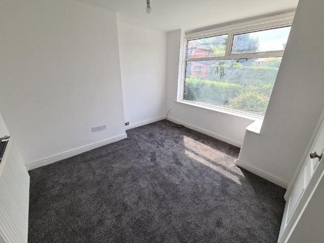 Townhouse for rent in Greenheys, Greater Manchester