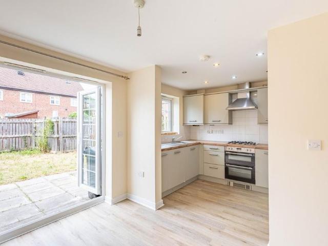 Townhouse for rent in West Yorkshire