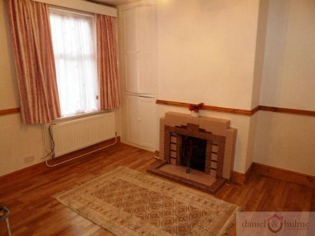 Townhouse for rent in Kingsley Moor, Staffordshire
