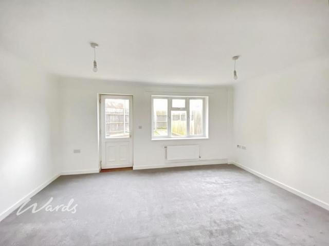 Townhouse for rent in Midway, Kent