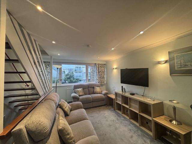 Townhouse for rent in Cowes, Isle Of Wight