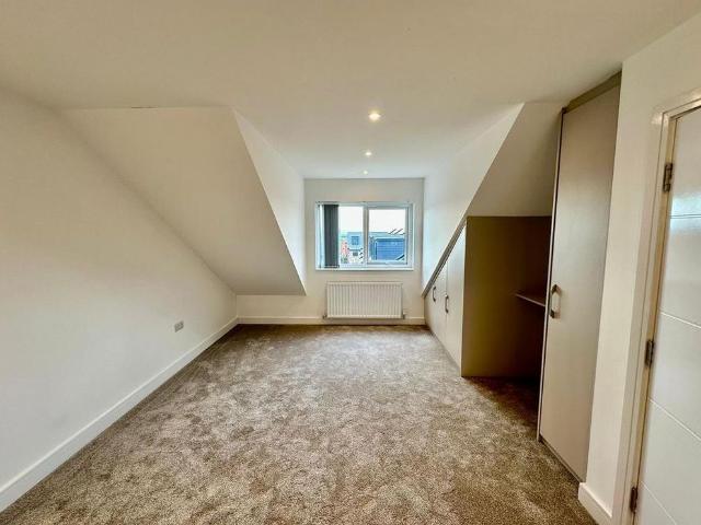 Townhouse for rent in Pendock, Greater Manchester