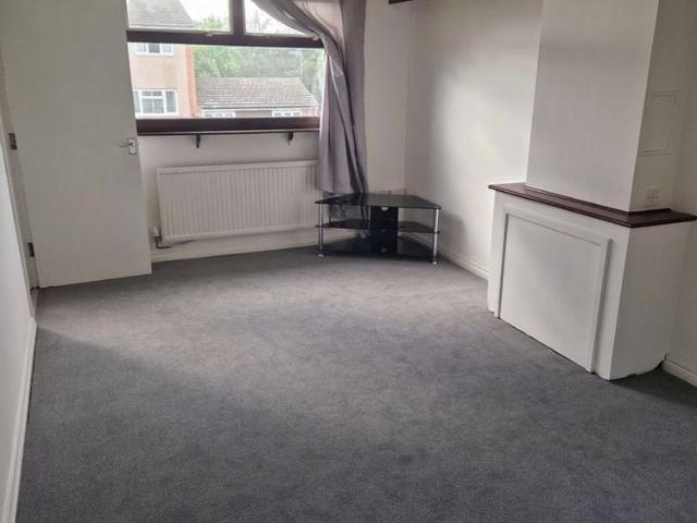 Townhouse for rent in St Ann's, Haddon