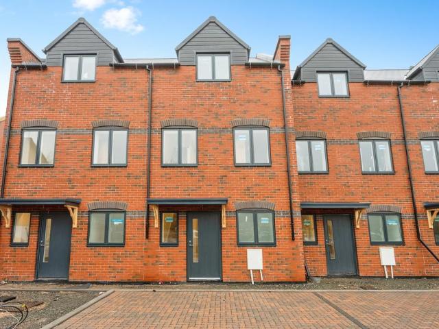 House for rent in Cliff Hill, Green Close