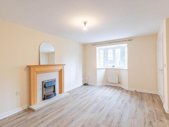 Townhouse for rent in West Yorkshire