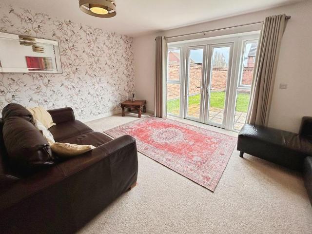 Townhouse for rent in Shelton Lock, East Midlands