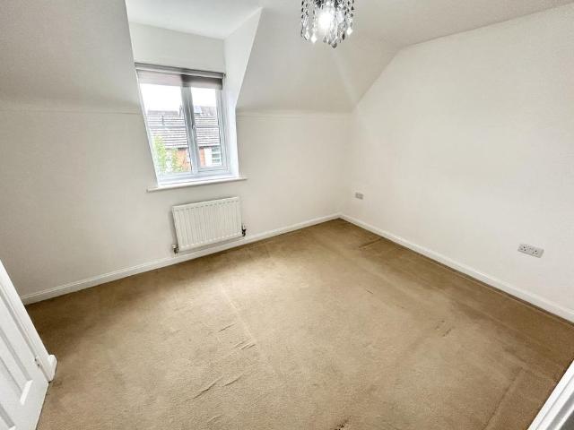 Townhouse for rent in Georgia, Greater Manchester