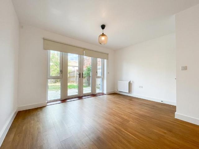 Townhouse for rent in Milton Keynes