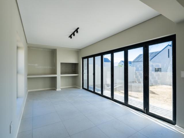 Townhouse for rent in Eersterivier, Western Cape